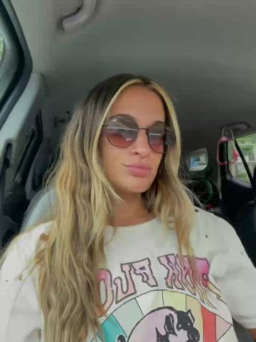 Car Car Sex Flashing MILF Natural titties Nipples OnlyFans Public r/CaughtPublic Porn GIF