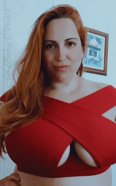 Boobies Bouncing tits Curvy humongous boobies MILF Natural tits red hair wide boobs Porn GIF